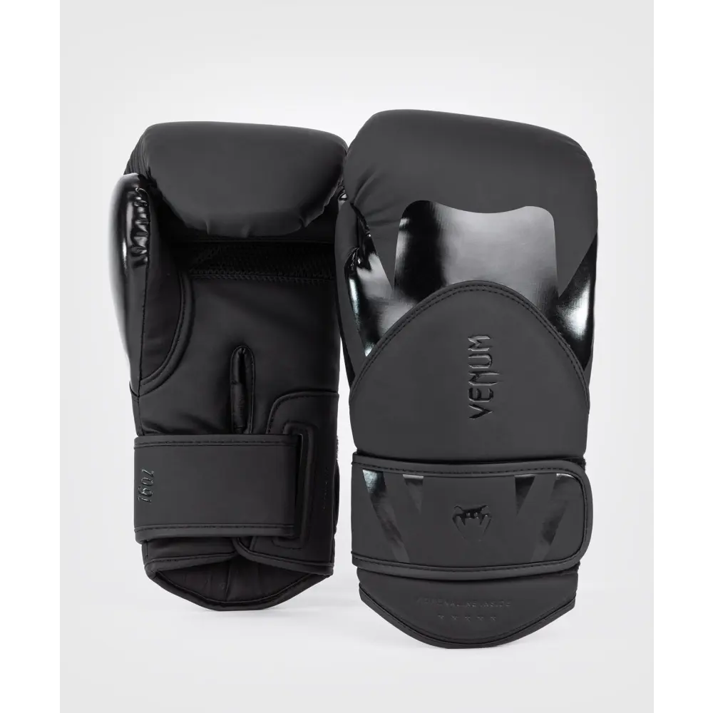 Venum Challenger 4.0 Boxing Gloves - Black/Black - MASA