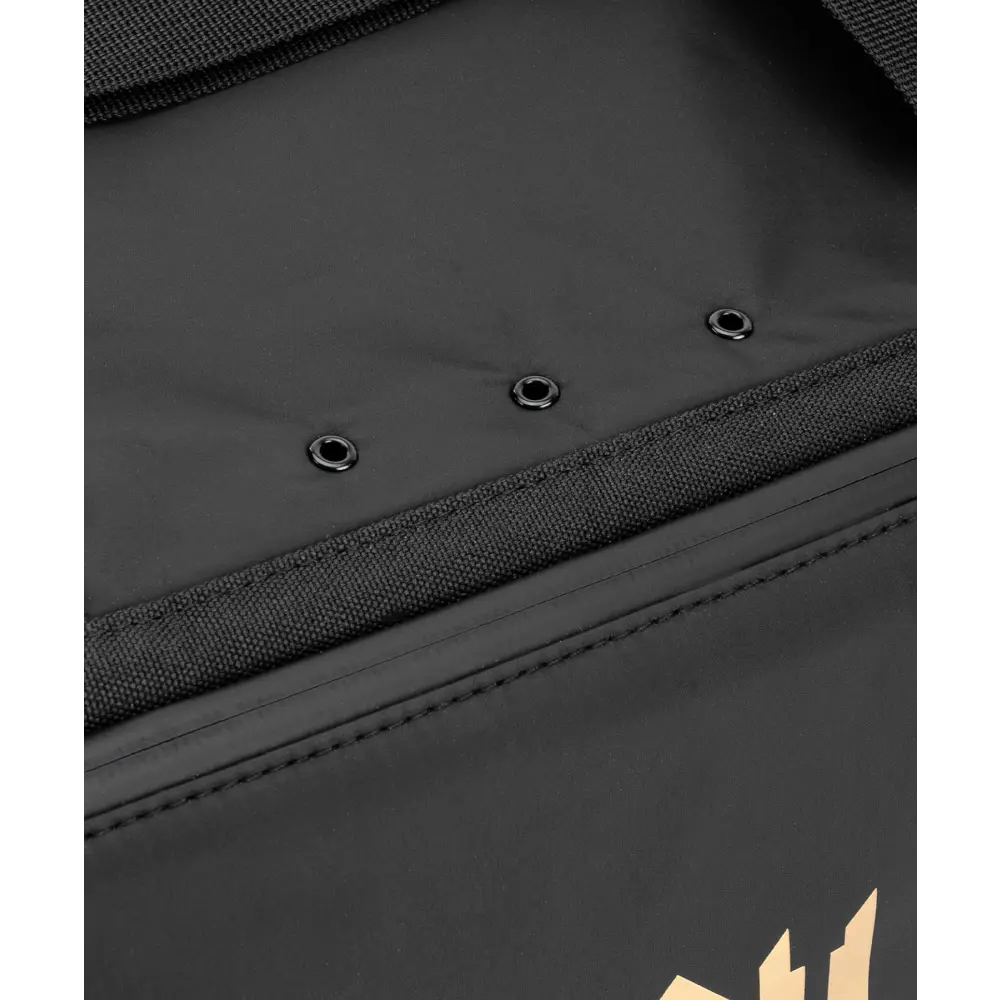 ventilation holes - venum sportsbag